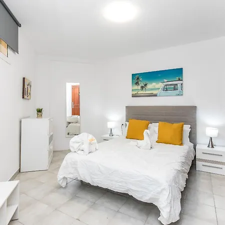 Charming Breeze Escape & Terrace Apartment *