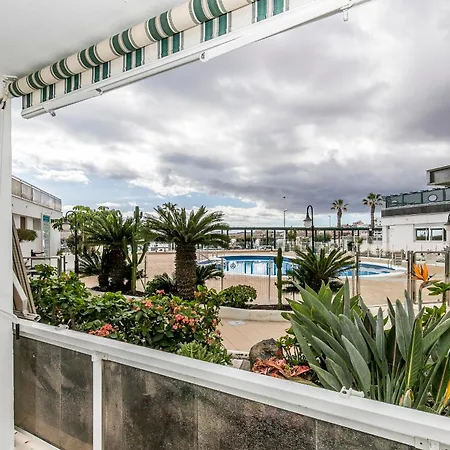 Charming Breeze Escape & Terrace Apartment *