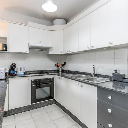 Charming Breeze Escape & Terrace Apartment *